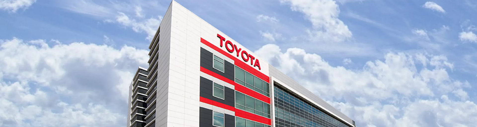 Изображение на странице TOYOTA ПОДВЕЛА ИТОГИ ПРОДАЖ В РОССИИ ЗА 2021 ГОД Тойота Центр Вологда